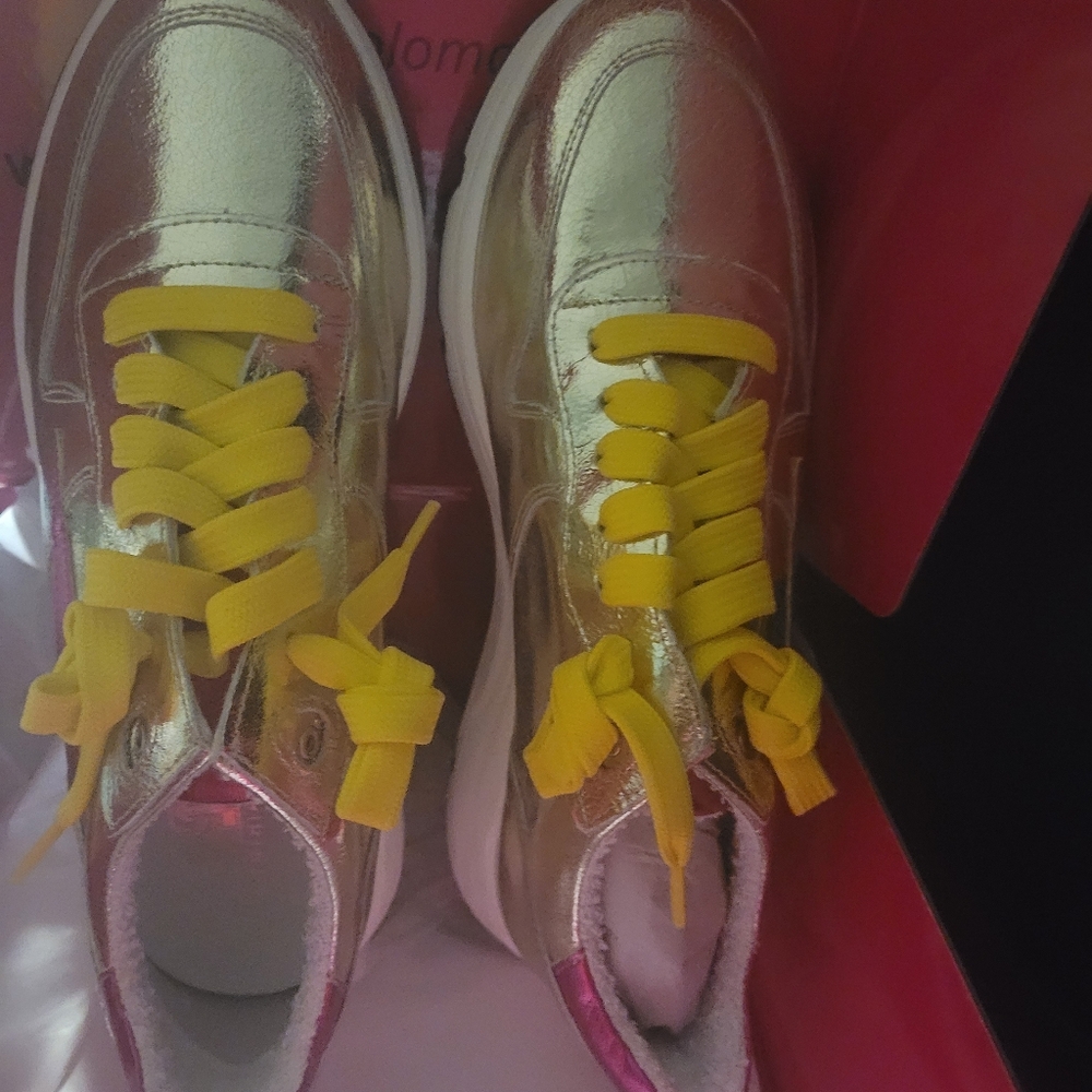 Cynthia Richard Sneakers - Picture 3 of 9
